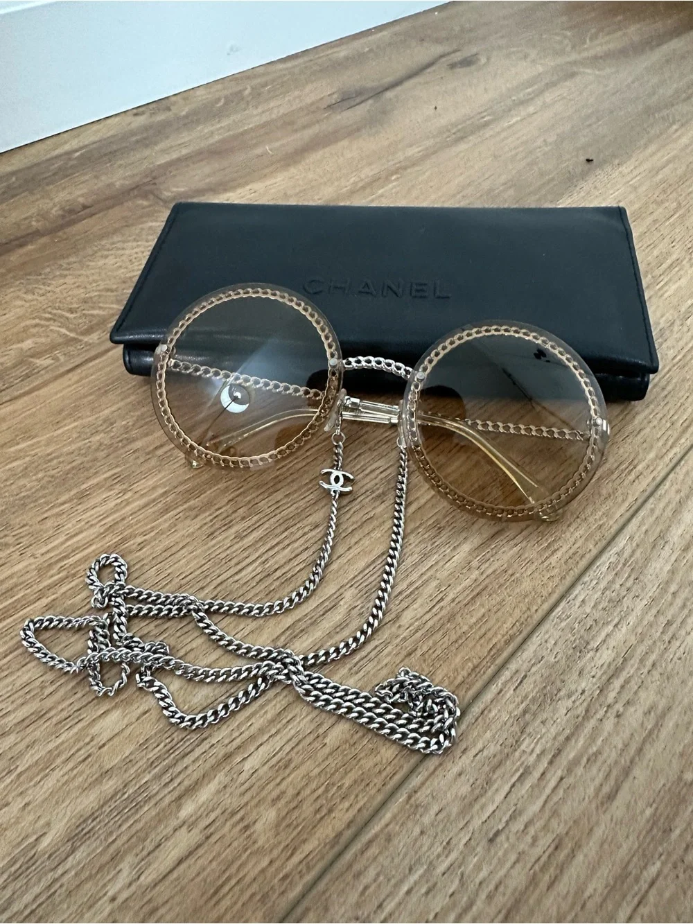 CHANEL Round Silver Chain Trim Sunglasses with Removable Chain Interlocking CC
